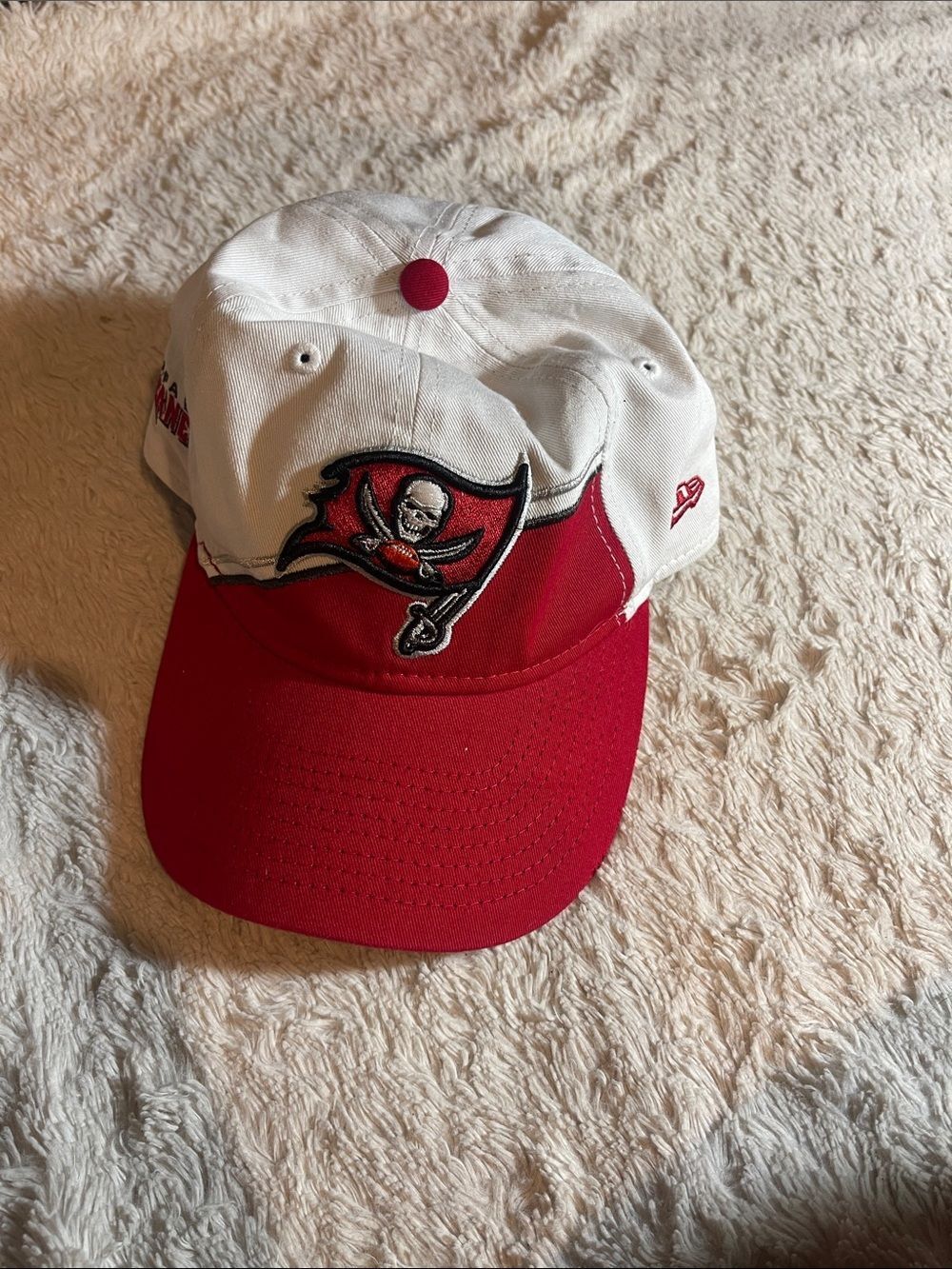 Tampa Bay Buccaneers Red & White Baseball Cap youth